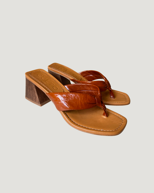 Sandalias tacón mocca T.37 (MUESTRA)