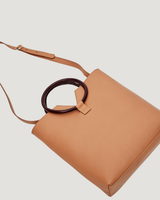 Erin Camel y Burgundy