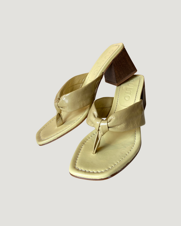 Sandalias tacón mantequilla T.37 (MUESTRA)